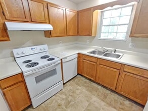 117 Oriole Dr in Jonesboro, GA - Building Photo - Building Photo