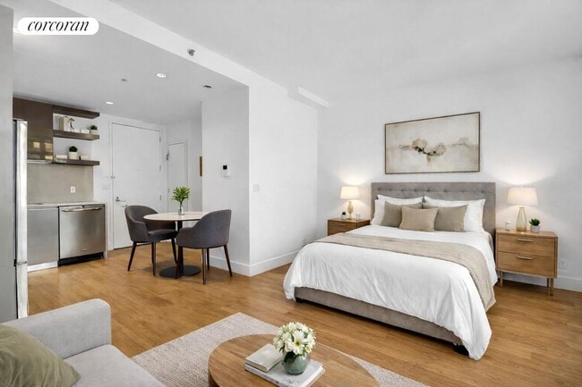 2-26 50th Avenue 6J in Queens, NY - Foto de edificio - Building Photo