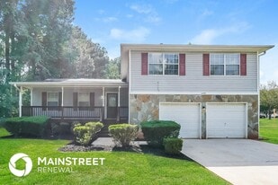 4595 Westminster Dr, Unit D422 in Ellenwood, GA - Building Photo