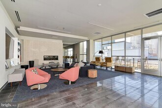 1125 Sansom St, Unit 1B-605 in Philadelphia, PA - Building Photo - Building Photo