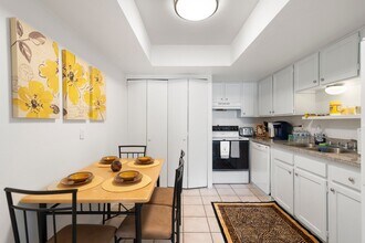 8066 E Oak St in Scottsdale, AZ - Building Photo - Building Photo