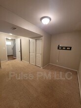 1212 E Henry Clay Ave in Fort Wright, KY - Building Photo - Building Photo