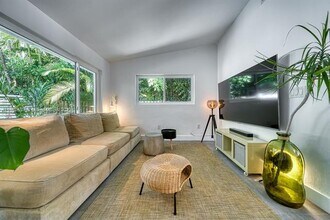 4000 Kumquat Ave in Miami, FL - Foto de edificio - Building Photo