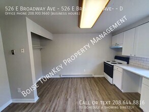526 E Broadway Ave in Meridian, ID - Building Photo - Building Photo
