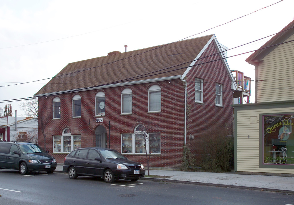 667 Main St in Hyannis, MA - Foto de edificio