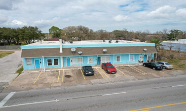 4930 Fm 1765 in Texas City, TX - Building Photo - Building Photo