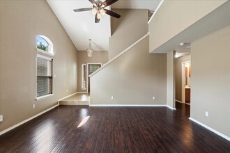 1421 Huckleberry Ln in Austin, TX - Building Photo - Building Photo