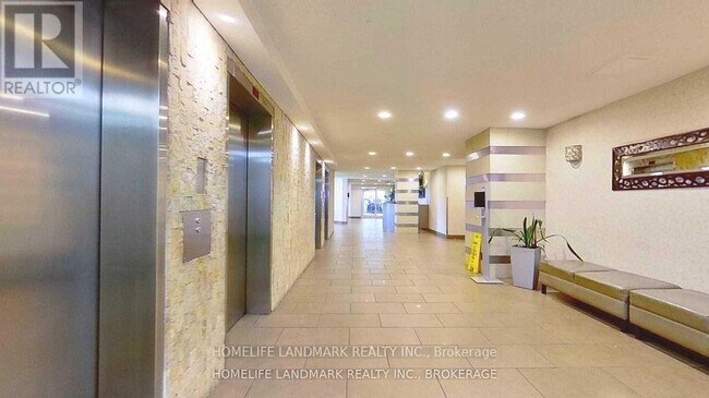 5-1005 Parkway Forest Dr in Toronto, ON - Building Photo - Building Photo