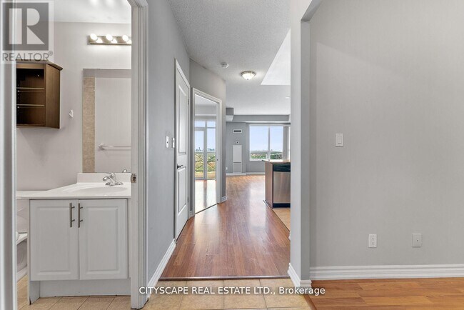 133 Wynford Dr in Toronto, ON - Building Photo - Building Photo