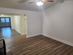 807 S Jones Ln in Mustang, OK - Building Photo - Building Photo