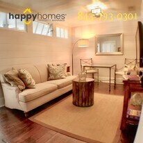 251 Meeting St in Charleston, SC - Building Photo