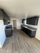 18292 Danbury Ave in Hesperia, CA - Building Photo - Building Photo