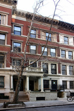 349 W 71st St in New York, NY - Building Photo - Building Photo