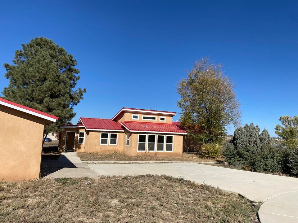 72 Aspen Dr in Edgewood, NM - Building Photo