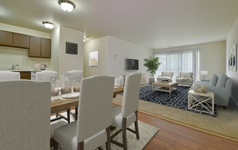 Grand Bend Club Apartments in Grand Blanc, MI - Building Photo - Building Photo