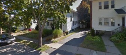 141 Winsor Ave, Unit 2 in Watertown, MA - Foto de edificio - Building Photo