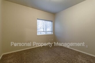 116 S Main Ave in Ridgefield, WA - Building Photo - Building Photo