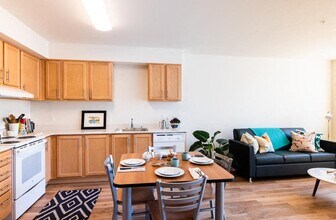 Arbora Court in Seattle, WA - Building Photo - Building Photo