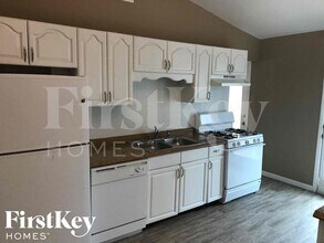 2410 Brook Dr in Florissant, MO - Building Photo - Building Photo