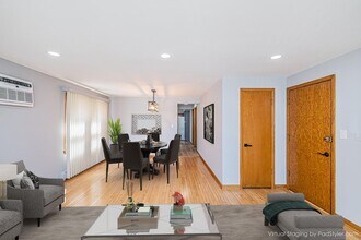 2538 N 75th Ave in Elmwood Park, IL - Foto de edificio - Building Photo