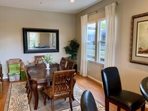 951 Mericrest St in Brentwood, CA - Building Photo - Building Photo