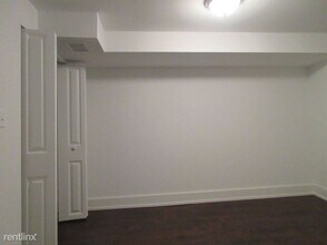 1056 N Ashland Ave-Unit -# 1r in Chicago, IL - Building Photo - Building Photo