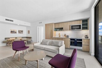 159 NE 6th St in Miami, FL - Foto de edificio - Building Photo