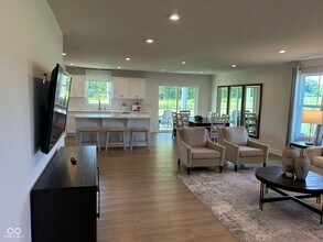 982 Independence Dr in Edinburgh, IN - Building Photo - Building Photo