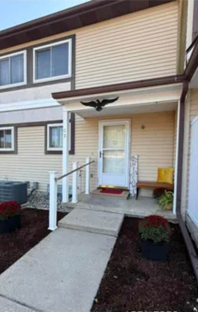 property at 757 Island Ct