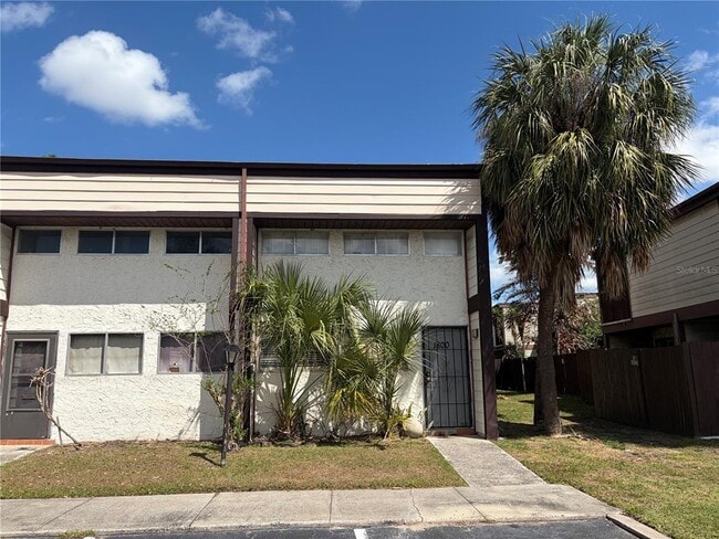 1800 Warringwood Dr in Orlando, FL - Building Photo - Building Photo