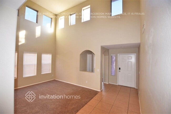 8134 W Hilton Ave in Phoenix, AZ - Building Photo - Building Photo