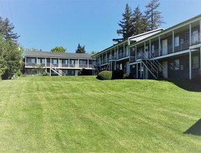 Star Krest in Portland, OR - Foto de edificio - Building Photo