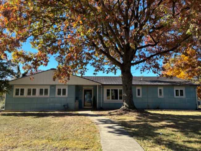 5819 Black Hawk Dr in Oxon Hill, MD - Building Photo - Building Photo