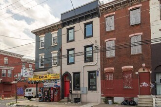 1826 W Montgomery Ave in Philadelphia, PA - Building Photo - Building Photo