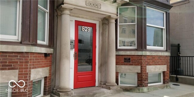 property at 829 N Pennsylvania St