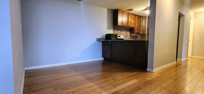 5306 N Cumberland Ave in Chicago, IL - Building Photo - Building Photo