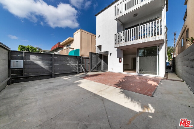 37 29th Ave in Los Angeles, CA - Building Photo - Building Photo