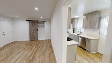 *FREE RENT* 1 bed/1 bath unit in Valley Village!! in North Hollywood, CA - Building Photo - Interior Photo