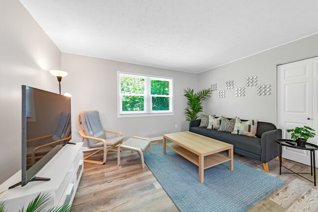 property at 522 Eastmoor Blvd