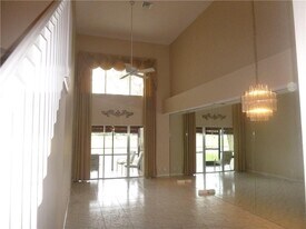 7426 Pinewalk Dr S in Margate, FL - Building Photo