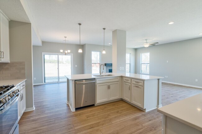 6426 Hamilton Woods Blvd N in Westerville, OH - Building Photo - Building Photo