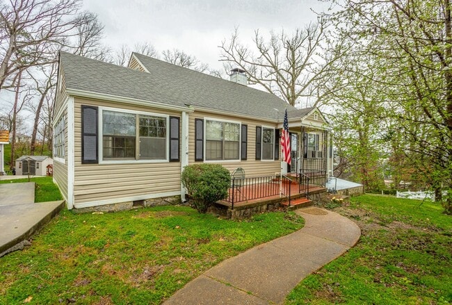 321-325 Pine Ridge Rd