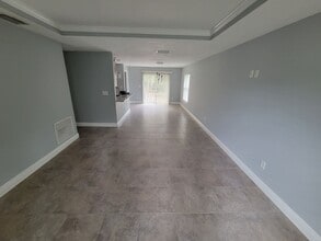 1607 E Linebaugh Ave. in Tampa, FL - Building Photo - Building Photo