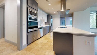 The Point at Falls Church in Arlington, VA - Building Photo - Interior Photo