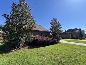 2913 Country Lakes in Zachary, LA - Building Photo - Building Photo