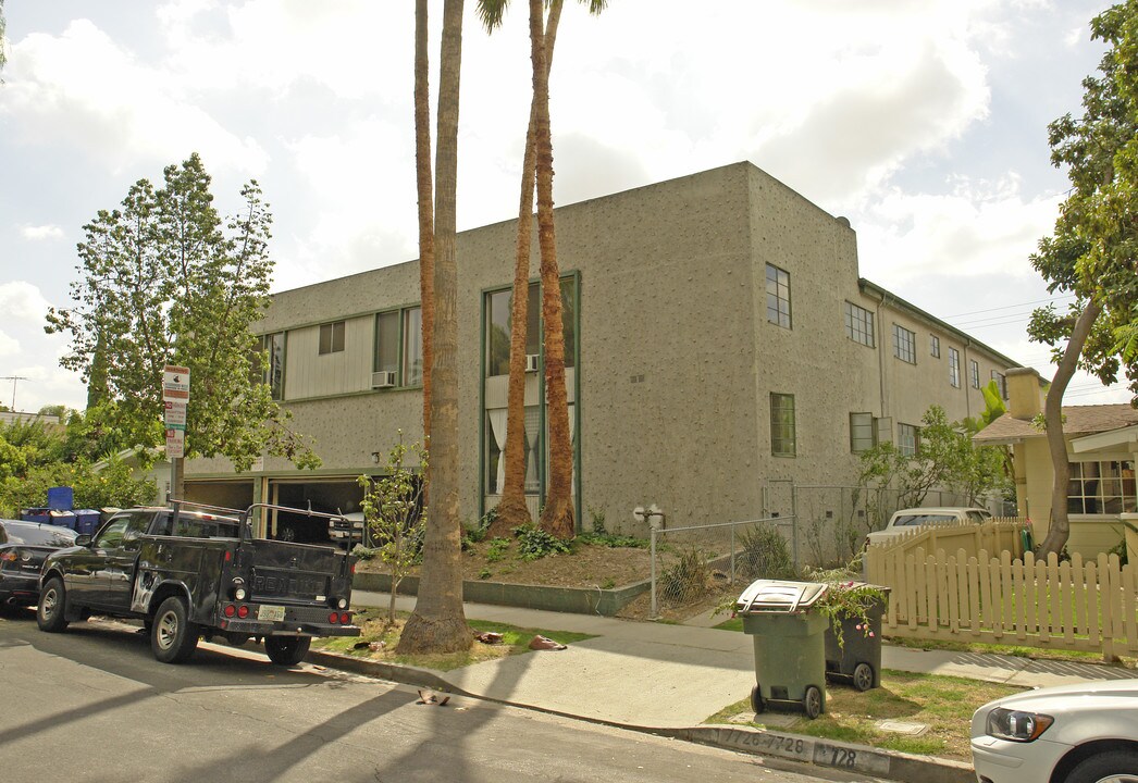 7718 Norton Ave in Los Angeles, CA - Building Photo