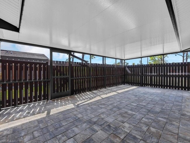 5620 Foxlake Dr in North Fort Myers, FL - Building Photo - Building Photo