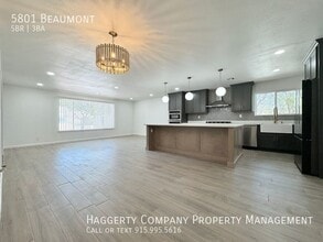5801 Beaumont Pl in El Paso, TX - Building Photo - Building Photo