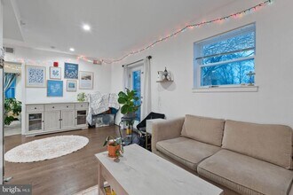 7723 Alaska Ave NW in Washington, DC - Foto de edificio - Building Photo