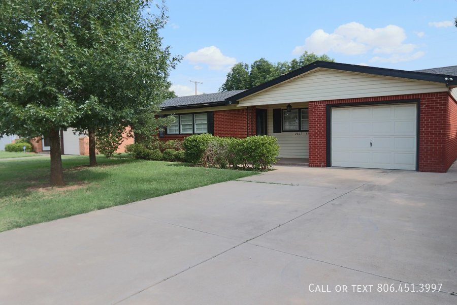 2817 55th St in Lubbock, TX - Building Photo